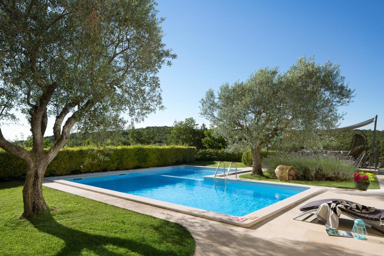 Art Villa Sis Rovinj Exterior photo